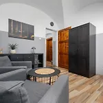 Affittacamere Penzion, Restaurant Gloria 3*