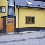 Penzion, Restaurant Gloria Chrastava