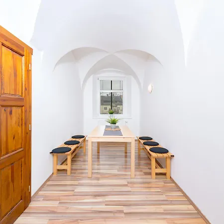 Penzion, Restaurant Gloria Chrastava